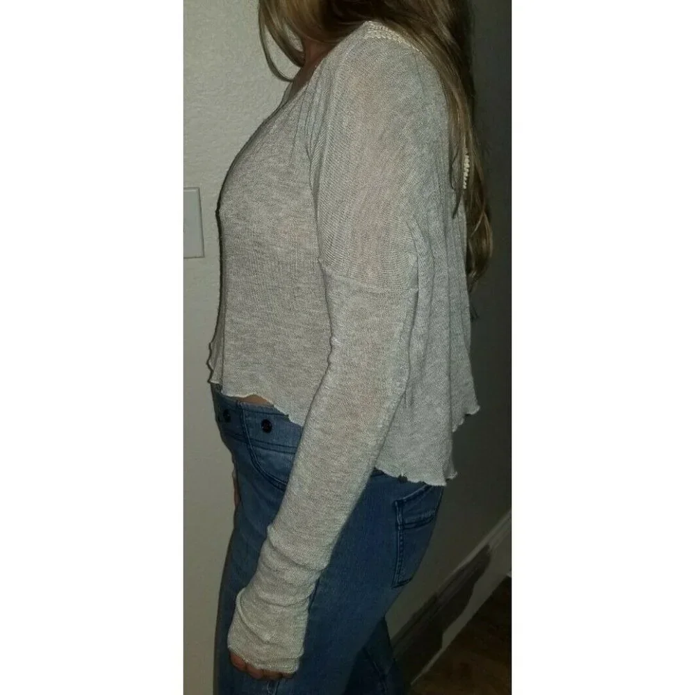 Abercrombie Small Cropped Knitted Long Sleeve Crochet Back Grey Women Shirt Soft